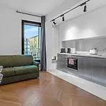 Marble Luxury Apartment *