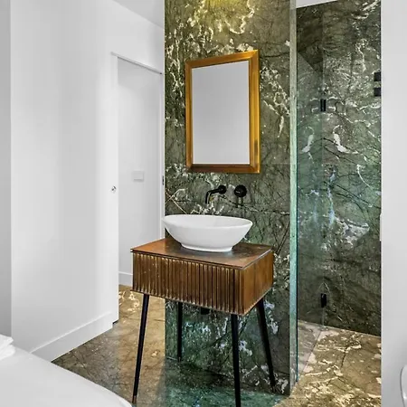 Marble Luxury * ميلان